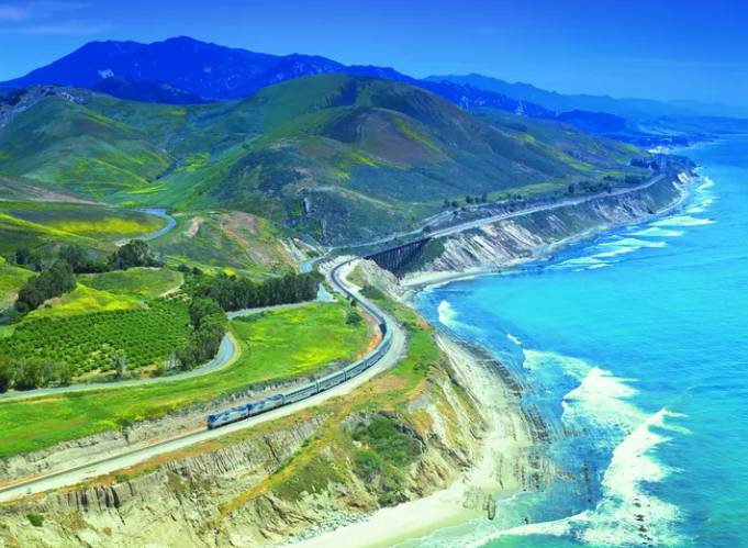 【1日游】海岸星光号观景火车+圣芭芭拉美景游